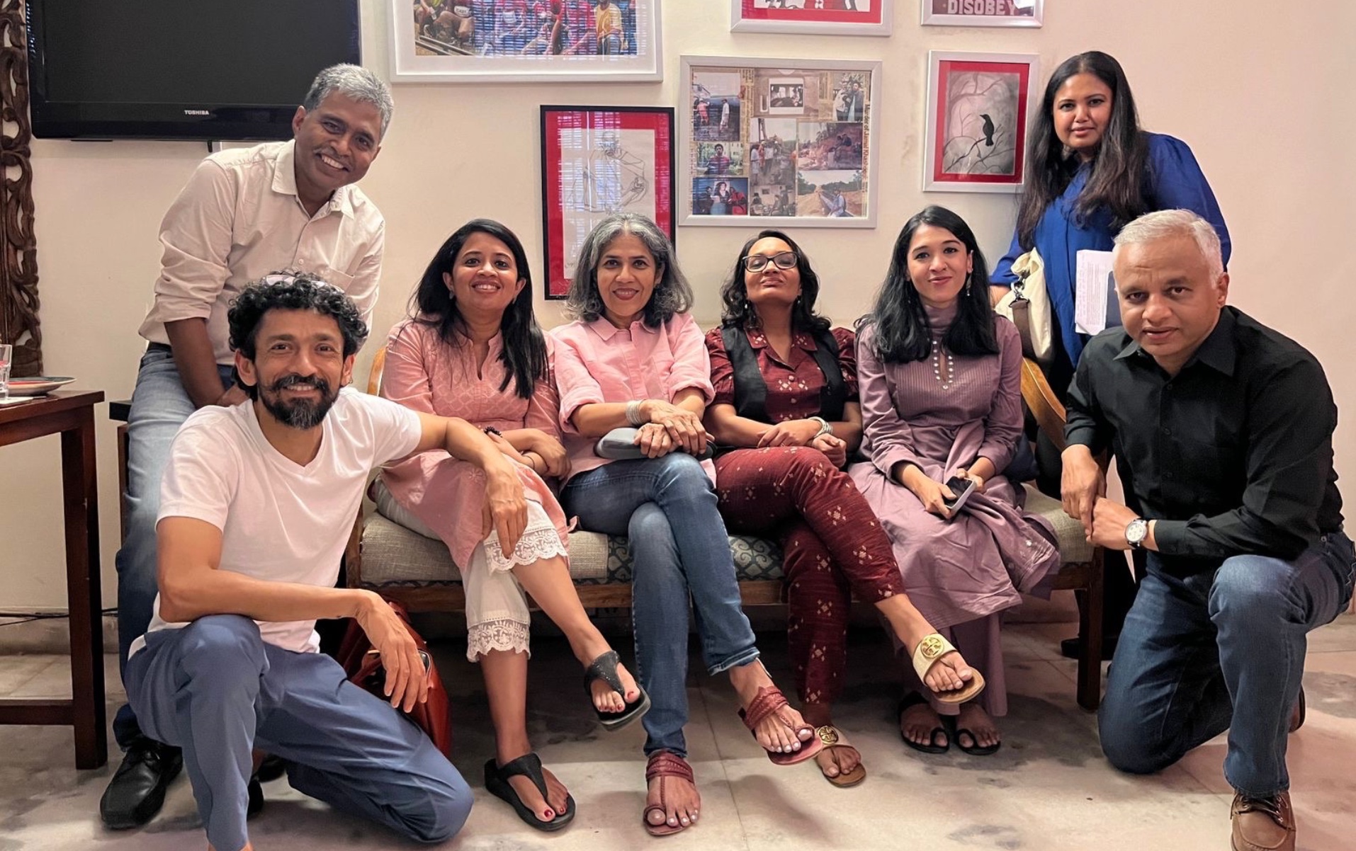 The teams of Newslaundry, The News Minute, The Wire, The Caravan and Scroll at the day of the elections results. | Credit: Abhinandan Sekhri's X account. 