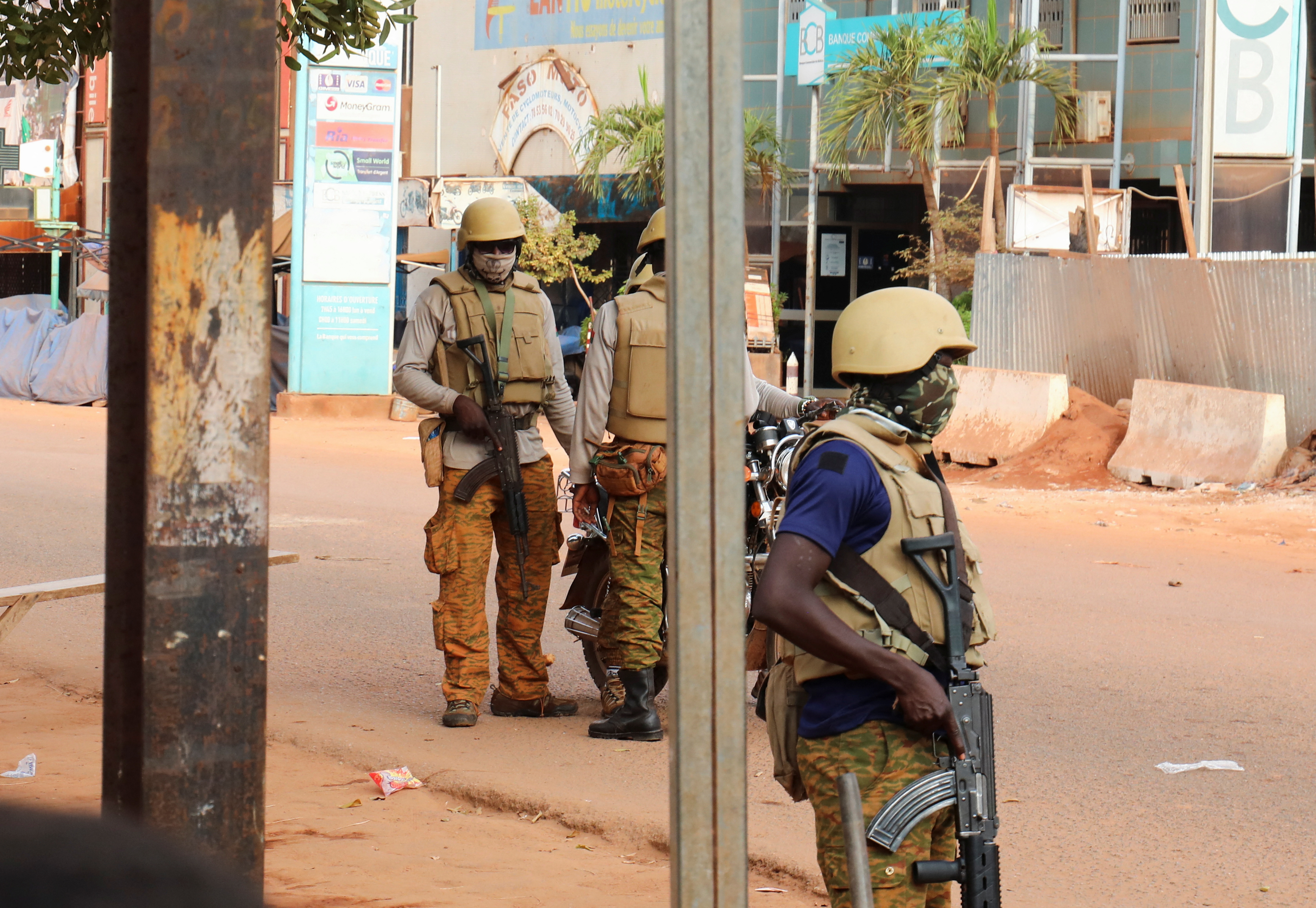 New junta's soldiers stand guard in a street of Ouagadougou, Burkina Faso October 1, 2022. REUTERS/Vincent Bado