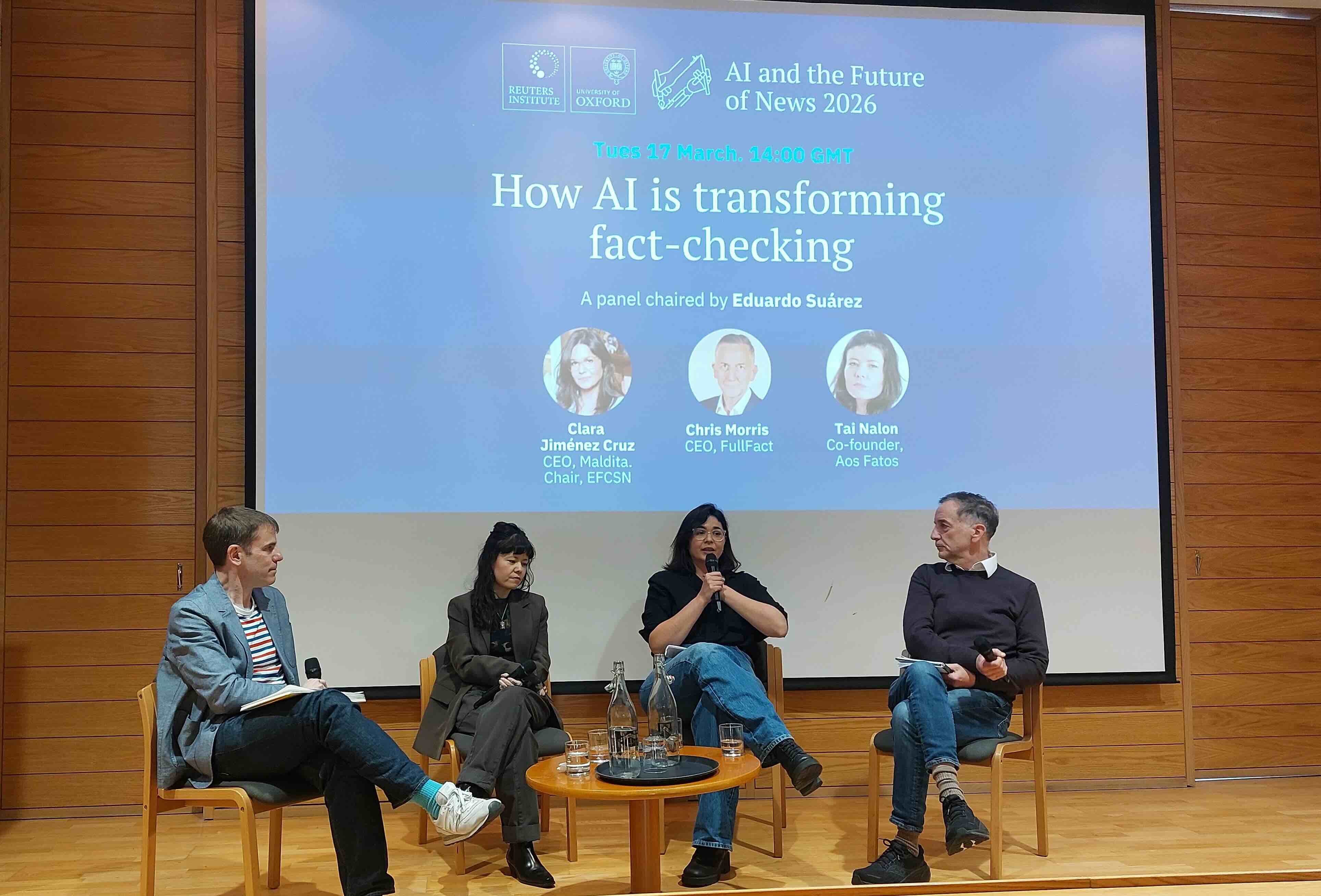 Eduardo Suárez, Tai Nalon, Clara Jiménez Cruz and Chris Morris, during the session on AI and fact-checking. | Marina Adami 