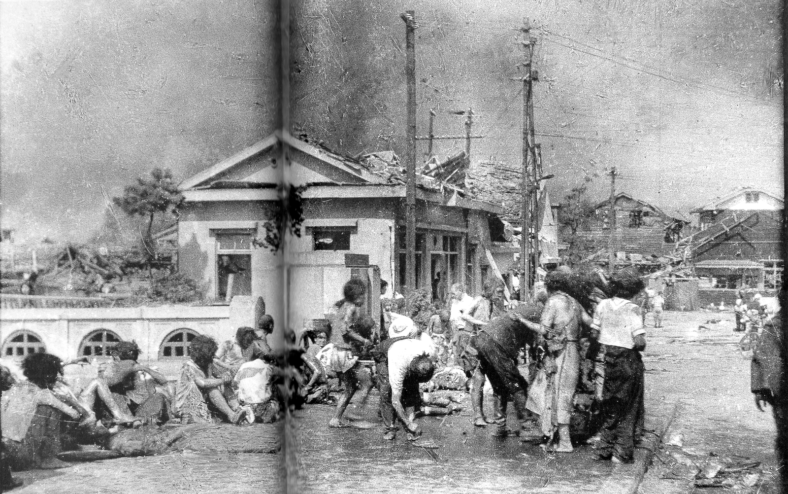 Hiroshima at 11:00 on 6 August 1945, captured by photographer Yoshito Shigematsu. | Wikipedia