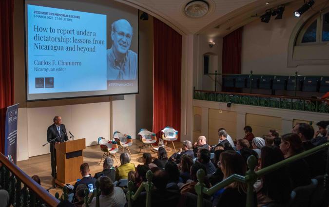 Carlos F. Chamorro dicta la Reuters Memorial Lecture de 2023 en Oxford. | John Cairns