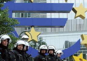 The Euro Crisis in the Media