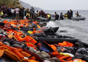 Refugees arriving onshore