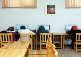 afghan women on computers