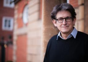 Alan Rusbridger (must credit Ben Robinson).jpg