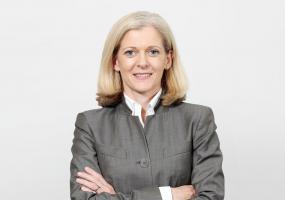 Lucy Kueng - use this version.jpg