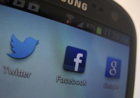 Social media lo res.jpg