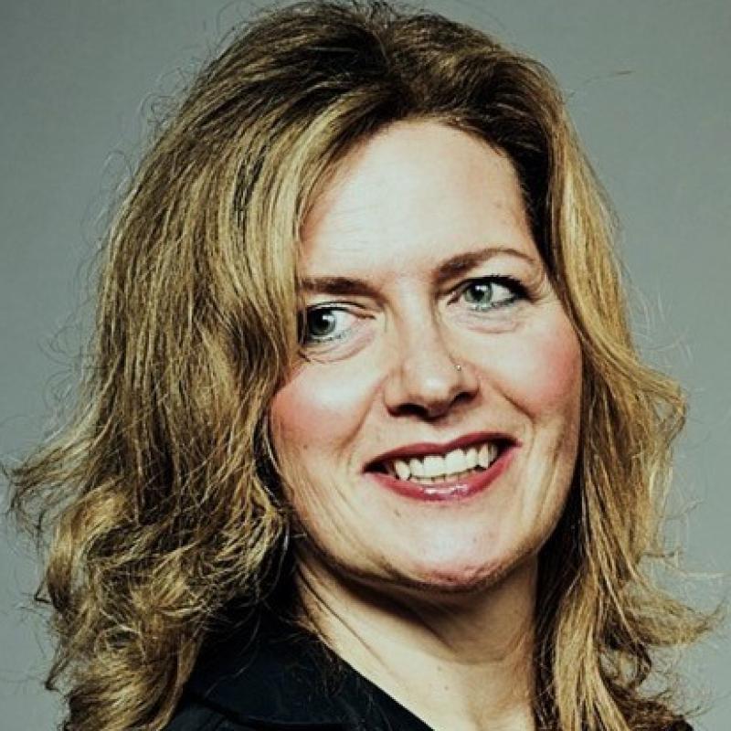 Dr Glenda Cooper